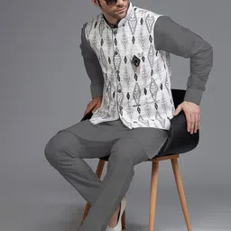 Utsav Fashion Men Regular Kurta with Trousers image 5