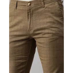 ZEDD Men Checked Relaxed Regular Fit High-Rise Chinos Trousers image 3