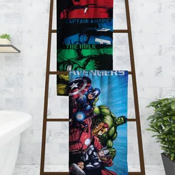 Marvel Unisex Kids Set Of 2 Multicoloured Avengers Printed 350 GSM Bath Towels image 1