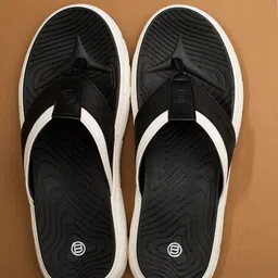 Big Fox Men Black & White Colourblocked Thong Flip-Flops-picture-39
