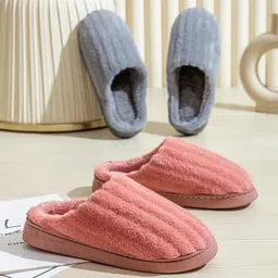 shoemusq Women's Home Flip-Flops & Slippers Winter Indoor Non-Slip Soft Fur Flip Flop Slides And Slippers Cute Bear Flip Flops for Women image 5