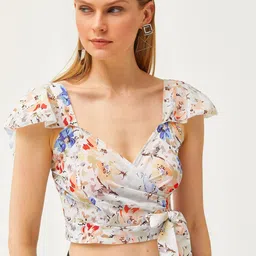 Olalook Floral Printed Sweetheart Neck Flutter Sleeve Wrap Crop Top image 1