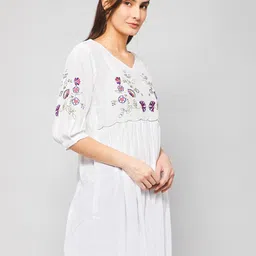 Winza Designer Floral Embroidered V-Neck Longline Peplum Top-picture-11