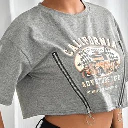 Stylecast X Slyck Typography Printed Zip Detail Pure Cotton Crop Top image 2