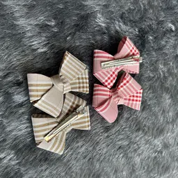 LYTIX Girls Set of 4 Assorted Alligator Hair Clips image 2