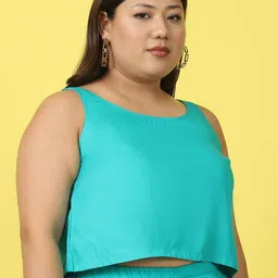 theRebelinme Solid Sleeveless Crop Top image 3