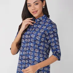 Vastraa Fusion Geometric Printed Mandarin Collar Cotton Shirt Style Top image 3