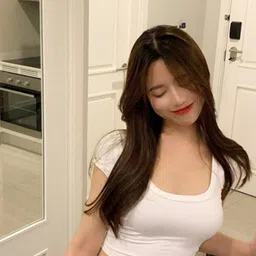 LULU & SKY Scoop Neck Fitted Crop Top image 4