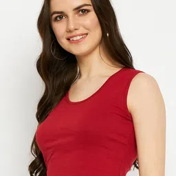 BRINNS Round Neck Sleeveless Cut Out Fitted Crop Top image 4