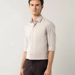 arrow Men Slim Fit Solid Spread Collar Formal Shirt image 2