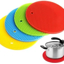 bharatexport Oval Pack of 1 Table Placemat image 1