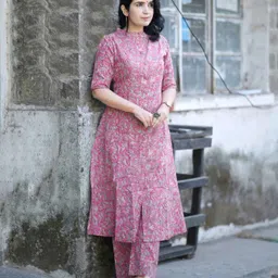 divastri Women Cotton Rayon Kurta Pant Set image 3