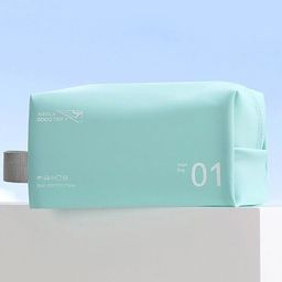 HOUSE OF QUIRK Blue Printed Waterproof Makeup Organiser-image-58