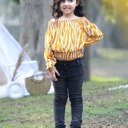Cutiekins Girls Abstract Print Off-Shoulder Blouson Crop Top image 2