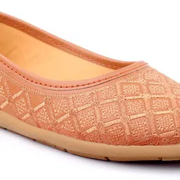 shozie Women Bellies Sandal image 2