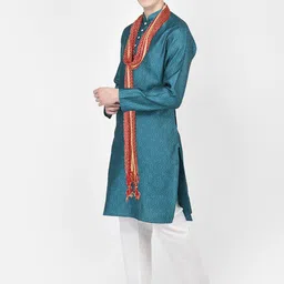 SG LEMAN Ethnic Motifs Woven Design Jacquard Silk Georgette Kurta with Pyjamas & Dupatta image 5