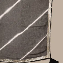 Meeranshi Women Gotta Patti Liva Kurta & Trousers With Dupatta image 3