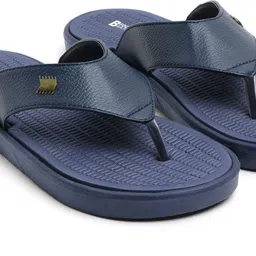 sizeone Men Slippers image 3