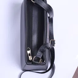 pursivo Women Black Messenger Bag image 4