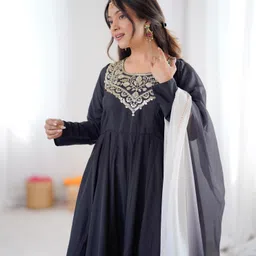 sidman Embroidered Crepe Stitched Anarkali Gown image 3