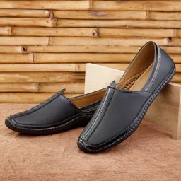 rockfield Loafers For Men image 2