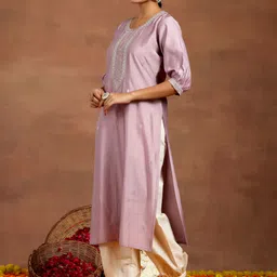 libas Women Embroidered Silk Blend Straight Kurta image 3