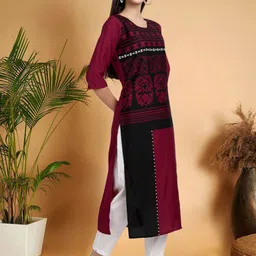 7Threads Women Ethnic Motifs Printed Thread Work Floral Crepe Kurta image 5