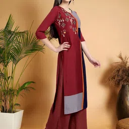 7Threads Women Ethnic Motifs Printed Thread Work Floral Crepe Kurta image 4