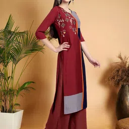 7Threads Women Ethnic Motifs Printed Thread Work Floral Crepe Kurta image 5