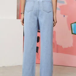 zayla Women Relaxed Fit Mid Rise Light Blue Jeans image 2