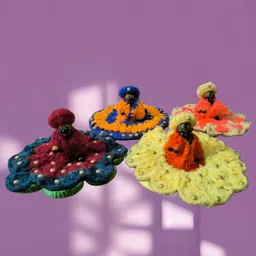 rudram Laddu Gopal Moti Woolen Dress with Cap | Set of 4 | Size 3–4 Dress image 3