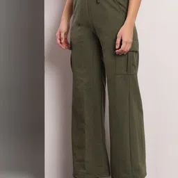q-rious Women Solid Olive Track Pants image 3