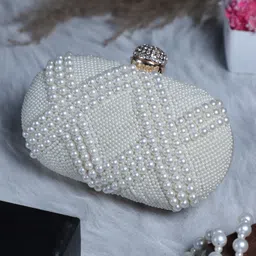 swisni Casual White Clutch image 1