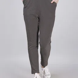 leewan Women Solid White Track Pants-picture-29