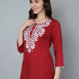 trend level Casual Regular Sleeves Embroidered Women Maroon, White Top image 3