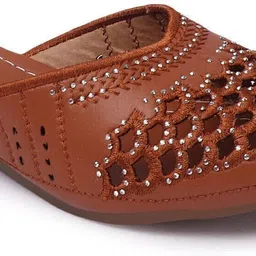 shokiya Women Bellies Sandal-picture-19