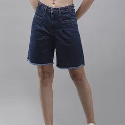 roadster Solid Women Blue Denim Shorts image 2