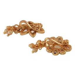 Jazz and Sizzle Gold-Plated Kundan-Studded Clip-On Nose pin image 4