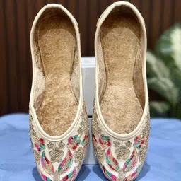 Mehrova Trendy Multicolor Embellished Punjabi Jutti for Women & Girls Jutis For Women-picture-18