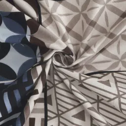 klotthe Multicolor Geometric 300 TC Cotton Blend Double Bedsheet with 2 Pillow covers image 4