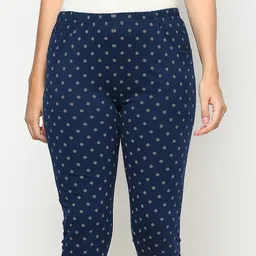 Espresso Women Navy Blue & White Printed Pure Cotton Regular Fit Capris-picture-34