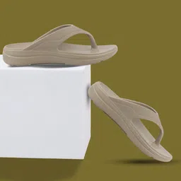 NEOZ Men Textured Thong Flip-Flops image 1