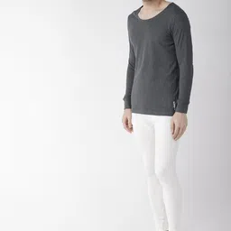 Levis Men Pack of 2 Solid Thermal Tops image 4