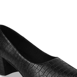 Shoetopia Girls Pointed Toe Textured Block Pumps image 5