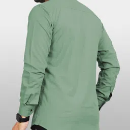 vebnor Men Regular Fit Solid Spread Collar Casual Shirt image 2