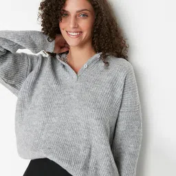 Trendyol Women Grey Self Design Pullover Sweater image 3
