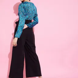 KASSUALLY Blue & White V-Neck Printed Basic Jumpsuit image 4