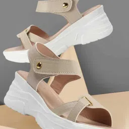 shozie Women Wedges Sandal-picture-17