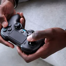 Nacon Asymmetric WirelessGamepad image 2