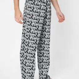 underjeans by spykar Men Pyjama image 4